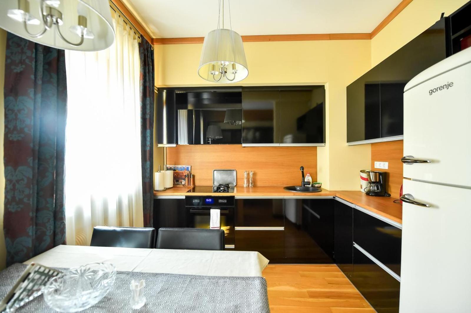 Luxury Apartment Braşov Exteriör bild