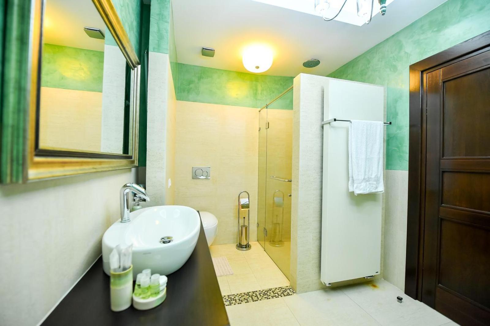 Luxury Apartment Braşov Exteriör bild